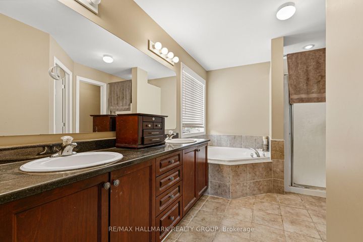 Photo 33 at 9 Blackshire Circle, Nepean (Stonebridge), Ottawa