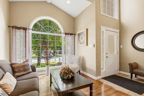 Photo 3 at 9 Blackshire Circle, Nepean (Stonebridge), Ottawa
