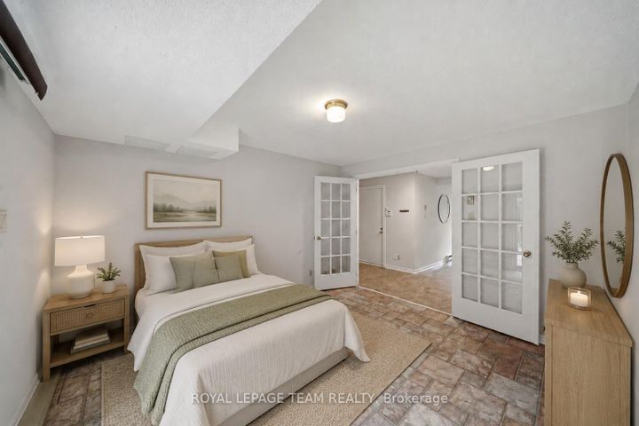 Photo 8 at 18 Arbordale Crescent, Nepean (Centrepointe), Ottawa