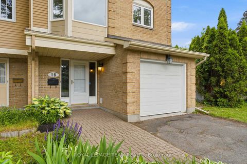 Photo 2 at 18 Arbordale Crescent, Nepean (Centrepointe), Ottawa