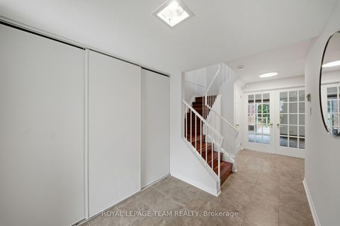 Photo 3 at 18 Arbordale Crescent, Nepean (Centrepointe), Ottawa