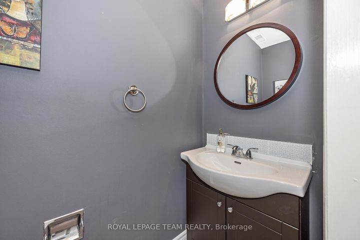 Photo 28 at C - 276 Dalehurst Drive, Nepean (Tanglewood), Ottawa