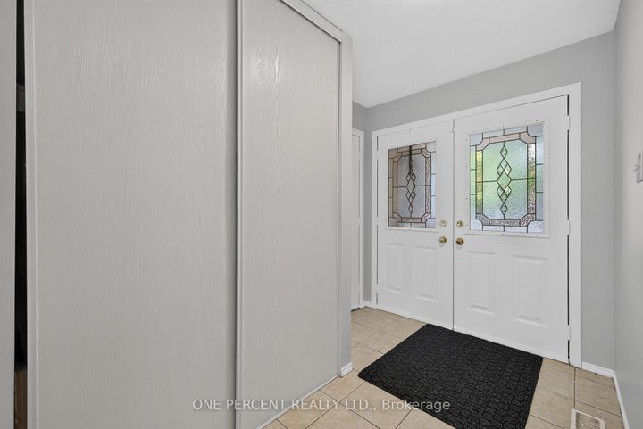 Photo 3 at 6 Windchime Crescent, Nepean (Barrhaven East), Ottawa