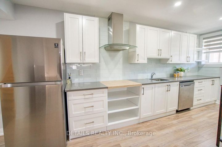 Photo 39 at 992 Baseline Road E, Nepean (City View/Skyline/Fisher Heights/Parkwood Hills), Ottawa