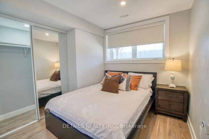 Photo 42 at 992 Baseline Road E, Nepean (City View/Skyline/Fisher Heights/Parkwood Hills), Ottawa