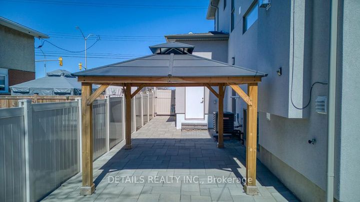 Photo 46 at 992 Baseline Road E, Nepean (City View/Skyline/Fisher Heights/Parkwood Hills), Ottawa