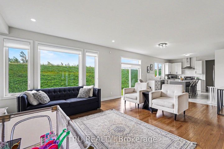Photo 7 at 748 EMINENCE Street, Nepean (Half Moon Bay), Ottawa