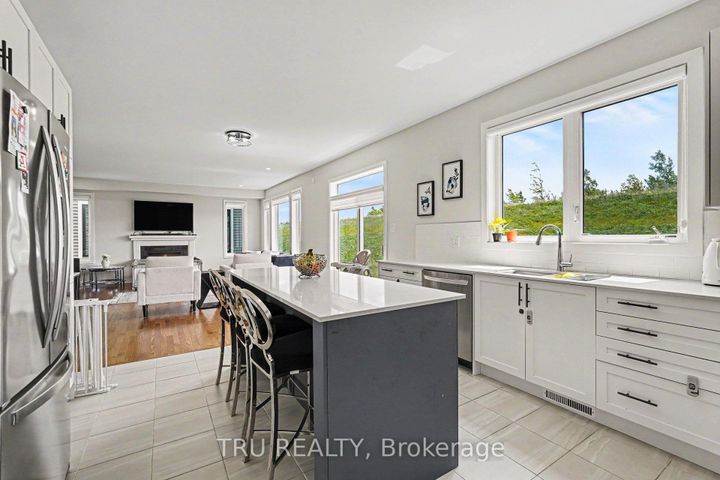 Photo 10 at 748 EMINENCE Street, Nepean (Half Moon Bay), Ottawa