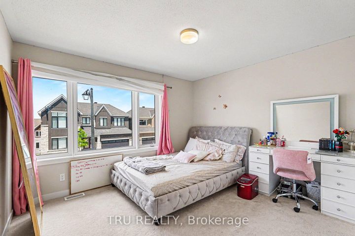 Photo 18 at 748 EMINENCE Street, Nepean (Half Moon Bay), Ottawa