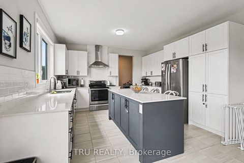 Photo 11 at 748 EMINENCE Street, Nepean (Half Moon Bay), Ottawa