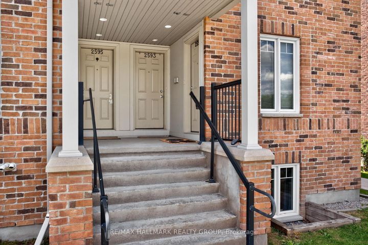 Photo 2 at 26 - 2591 Longfields Drive, Nepean (Stonebridge), Ottawa