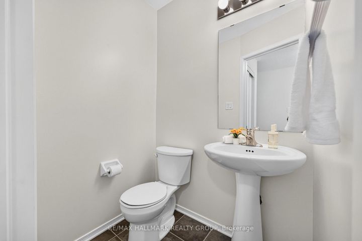 Photo 4 at 26 - 2591 Longfields Drive, Nepean (Stonebridge), Ottawa