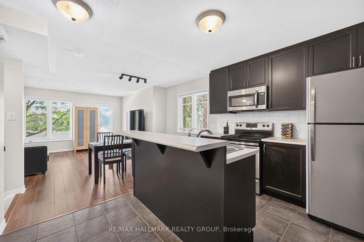 Photo 5 at 26 - 2591 Longfields Drive, Nepean (Stonebridge), Ottawa