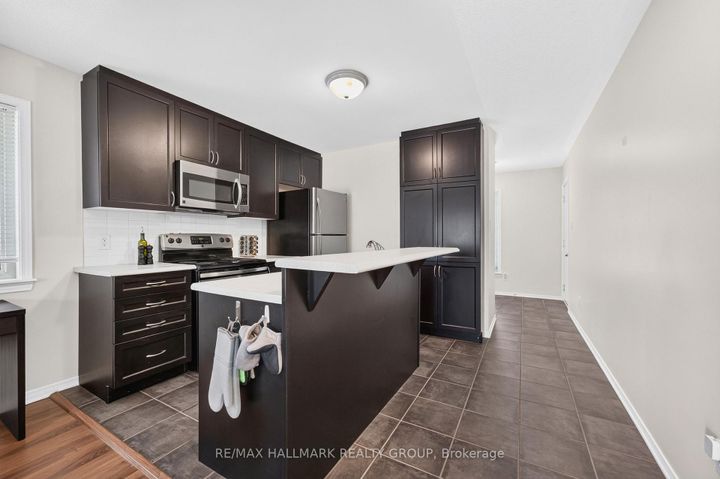 Photo 7 at 26 - 2591 Longfields Drive, Nepean (Stonebridge), Ottawa