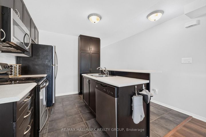 Photo 8 at 26 - 2591 Longfields Drive, Nepean (Stonebridge), Ottawa