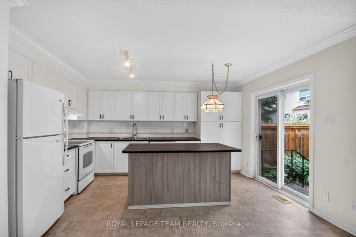 Photo 11 at 19 Windhurst Drive, Nepean (Barrhaven East), Ottawa