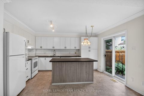 Photo 11 at 19 Windhurst Drive, Nepean (Barrhaven East), Ottawa