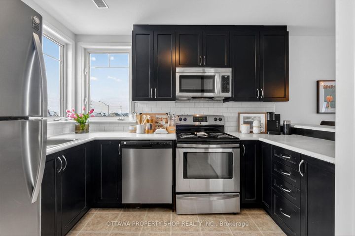 Photo 4 at 3385 Cambrian Road, Nepean (Stonebridge), Ottawa