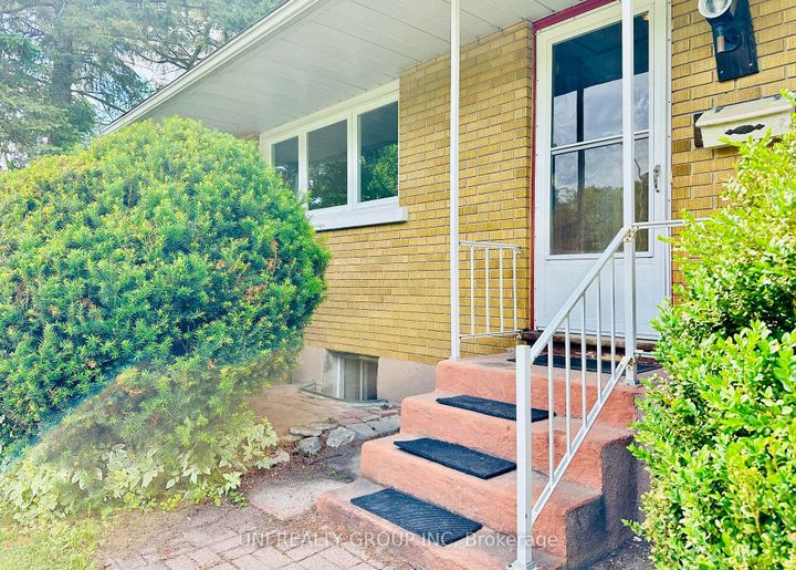 Photo 7 at 77 Meadowlands Drive, Nepean (Meadowlands/St. Claire Gardens), Ottawa