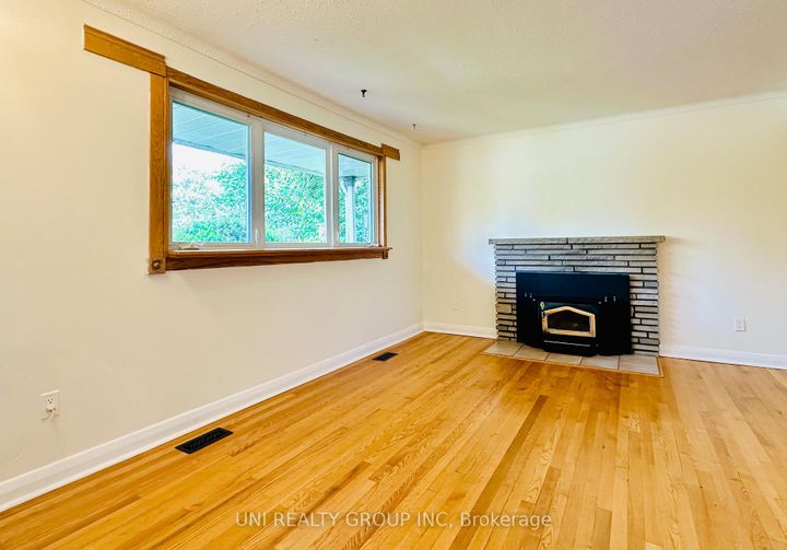 Photo 11 at 77 Meadowlands Drive, Nepean (Meadowlands/St. Claire Gardens), Ottawa