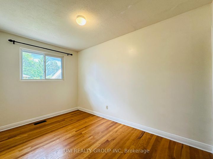 Photo 30 at 77 Meadowlands Drive, Nepean (Meadowlands/St. Claire Gardens), Ottawa
