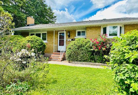 Photo 2 at 77 Meadowlands Drive, Nepean (Meadowlands/St. Claire Gardens), Ottawa