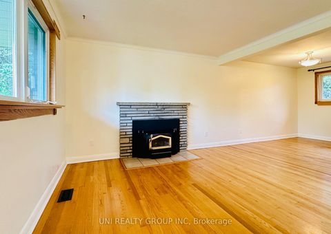 Photo 12 at 77 Meadowlands Drive, Nepean (Meadowlands/St. Claire Gardens), Ottawa