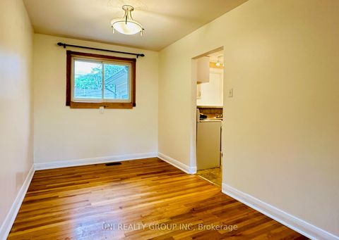 Photo 16 at 77 Meadowlands Drive, Nepean (Meadowlands/St. Claire Gardens), Ottawa
