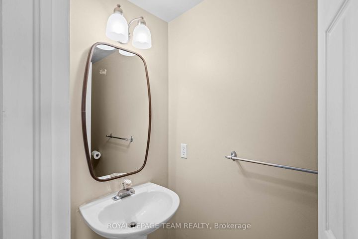 Photo 10 at 91 Thornbury Crescent, Nepean (Centrepointe), Ottawa