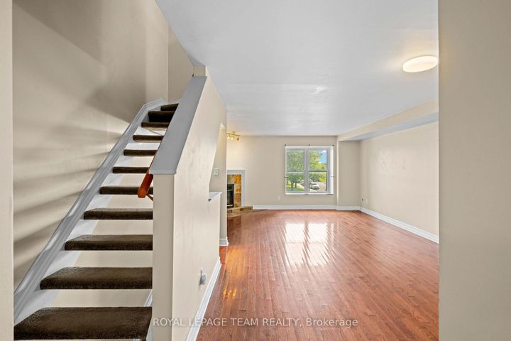 Photo 18 at 91 Thornbury Crescent, Nepean (Centrepointe), Ottawa