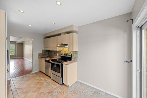 Photo 5 at 91 Thornbury Crescent, Nepean (Centrepointe), Ottawa
