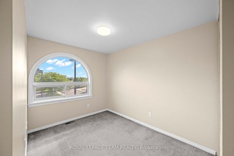 Photo 23 at 91 Thornbury Crescent, Nepean (Centrepointe), Ottawa
