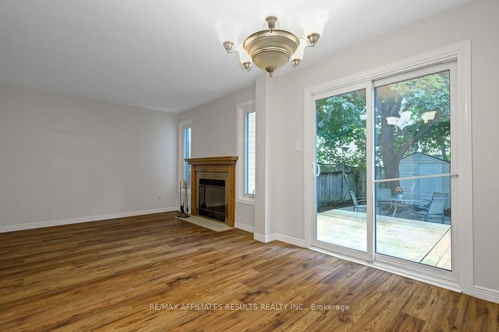 Photo 12 at 93 Mountshannon Drive, Nepean (Longfields), Ottawa