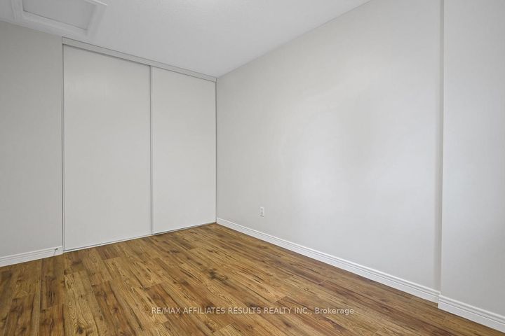Photo 33 at 93 Mountshannon Drive, Nepean (Longfields), Ottawa
