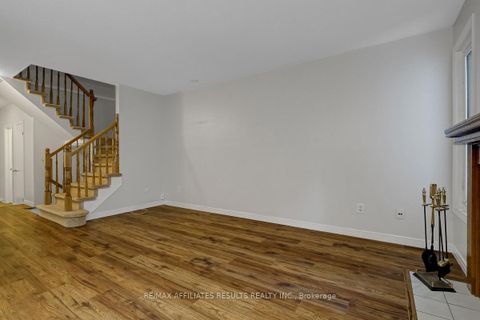Photo 9 at 93 Mountshannon Drive, Nepean (Longfields), Ottawa