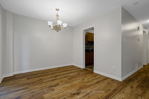 Photo 11 at 93 Mountshannon Drive, Nepean (Longfields), Ottawa