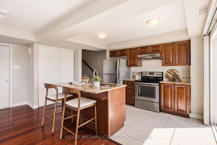 Photo 6 at 528 Clearbrook Drive, Nepean (Strandherd), Ottawa