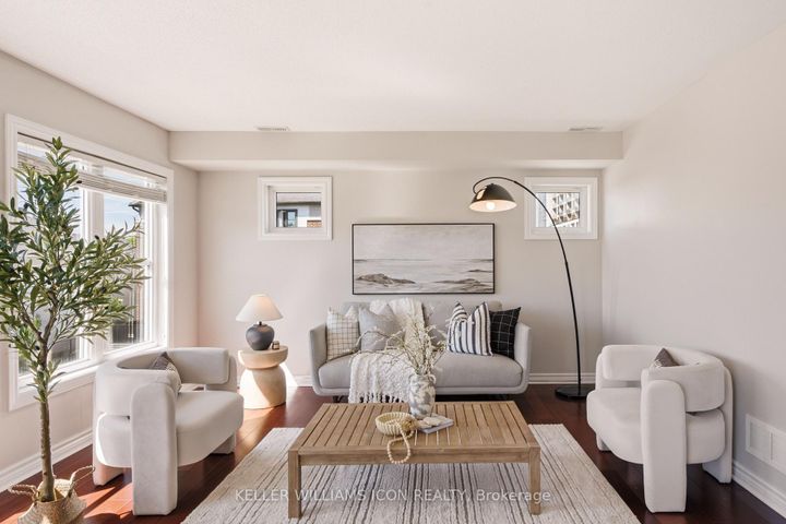 Photo 13 at 528 Clearbrook Drive, Nepean (Strandherd), Ottawa