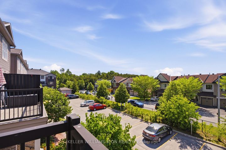 Photo 15 at 528 Clearbrook Drive, Nepean (Strandherd), Ottawa