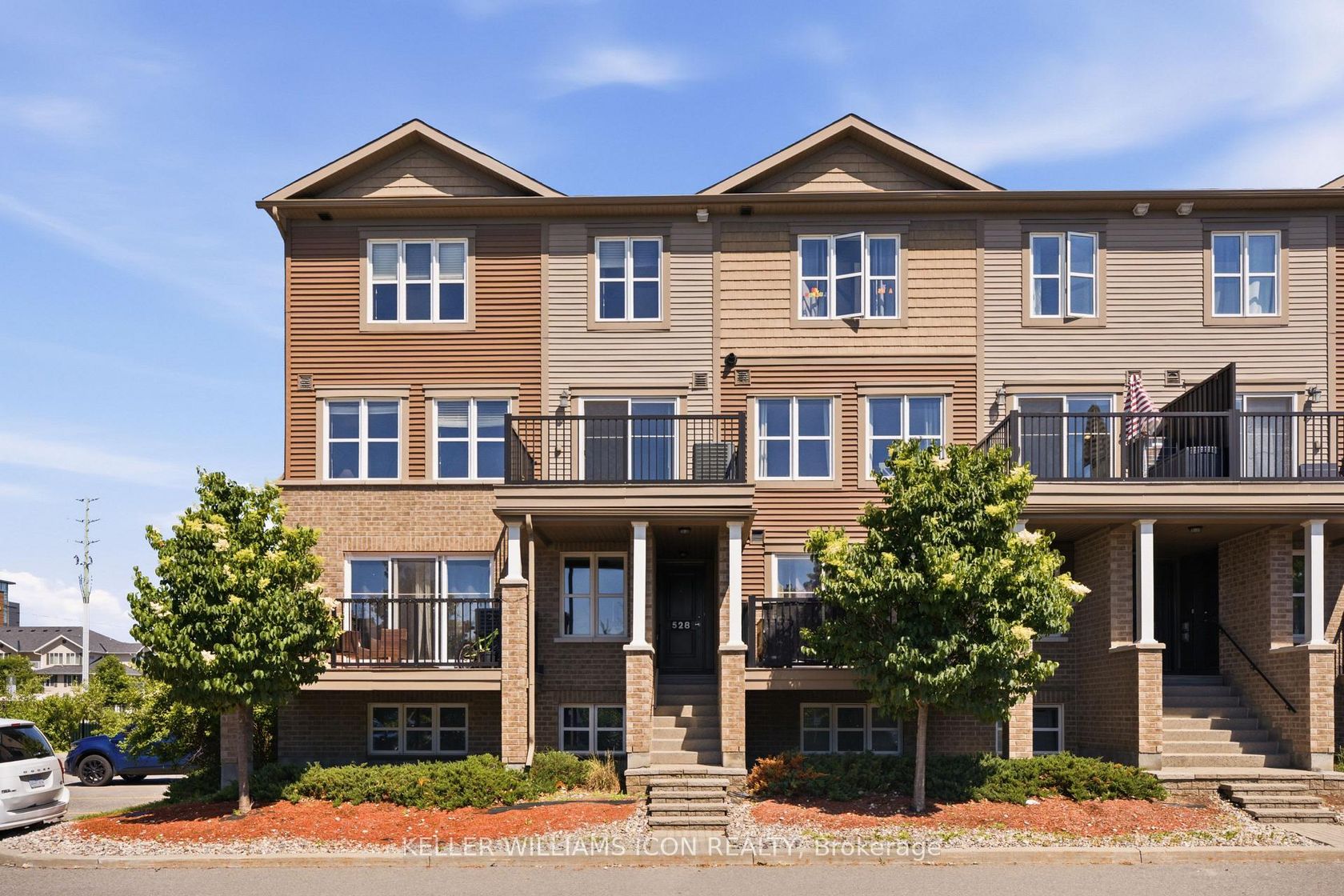 528 Clearbrook Drive, Nepean (Strandherd), Ottawa 
