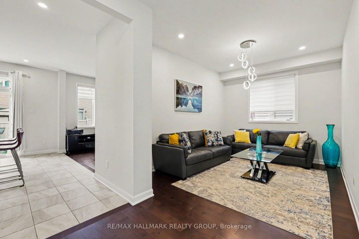 Photo 5 at 129 Robin Easey Avenue, Nepean (Half Moon Bay), Ottawa