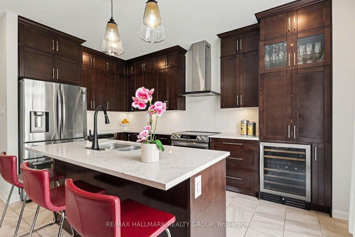 Photo 9 at 129 Robin Easey Avenue, Nepean (Half Moon Bay), Ottawa