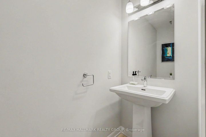 Photo 12 at 129 Robin Easey Avenue, Nepean (Half Moon Bay), Ottawa