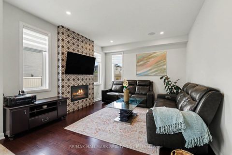 Photo 10 at 129 Robin Easey Avenue, Nepean (Half Moon Bay), Ottawa