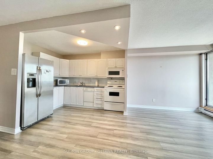 Photo 4 at 1908 - 900 Dynes Road, Nepean (Carleton Square), Ottawa