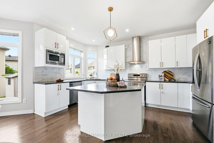 Photo 12 at 547 Peerless Street, Nepean (Cedargrove/Fraserdale), Ottawa