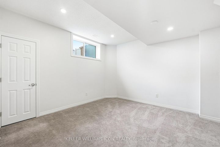 Photo 38 at 547 Peerless Street, Nepean (Cedargrove/Fraserdale), Ottawa