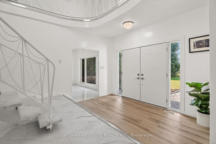 Photo 4 at 1444 Normandy Crescent, Nepean (Borden Farm/Stewart Farm/Carleton Heights/Parkwood Hills), Ottawa