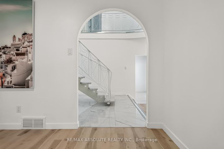 Photo 7 at 1444 Normandy Crescent, Nepean (Borden Farm/Stewart Farm/Carleton Heights/Parkwood Hills), Ottawa