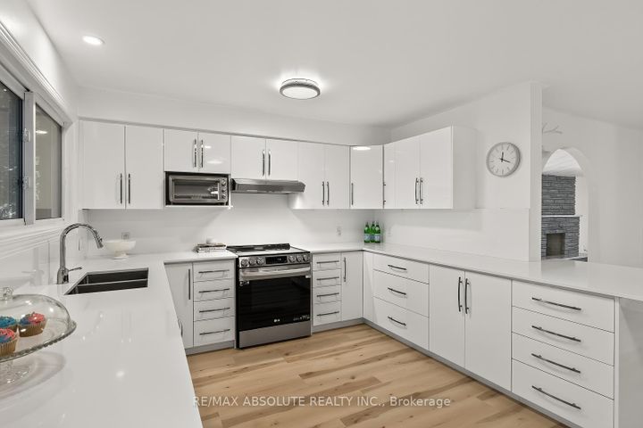 Photo 12 at 1444 Normandy Crescent, Nepean (Borden Farm/Stewart Farm/Carleton Heights/Parkwood Hills), Ottawa